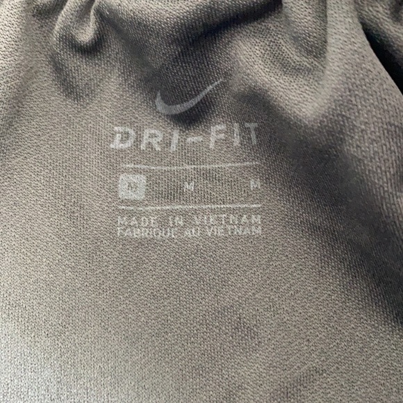 Nike Running Shorts - Picture 3 of 4